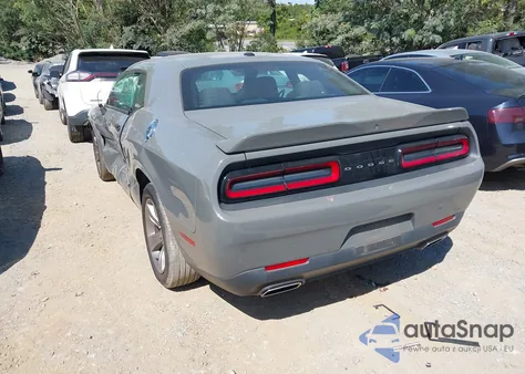 2019 Dodge Challenger Sxt z USA, uszkodzony, nr VIN 2C3CDZAG2KH733395